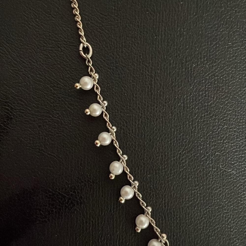Beautiful Short Length Pearl Necklace - Picture 3 of 5
